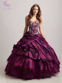 Vestido debutante roxo  trabalhado em renda