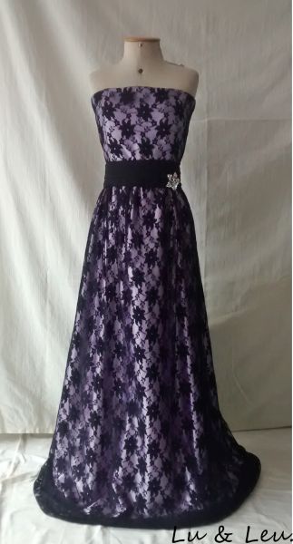 vestido lilas com renda preta