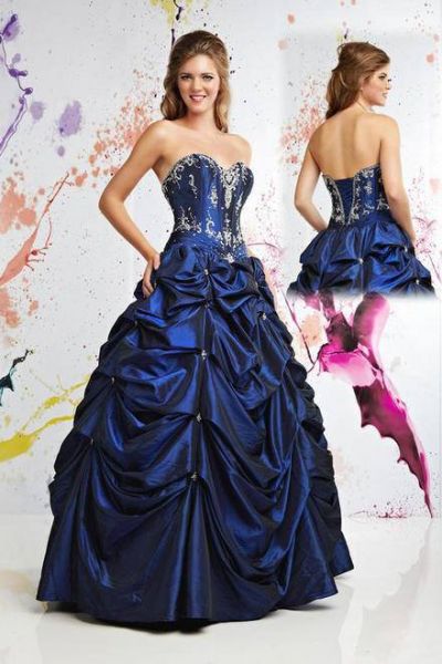 Vestido debutante Azul transado nas costas